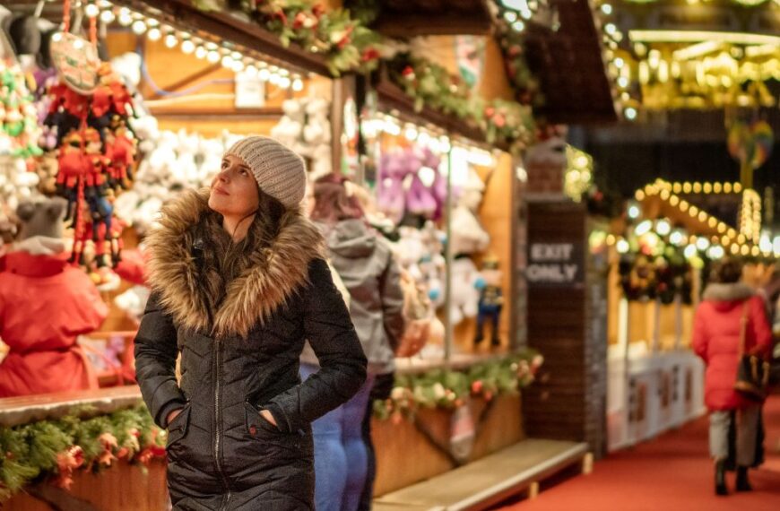 what is open on christmas day​